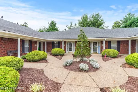 8445 Aspen Glen Way, Louisville, KY 40228