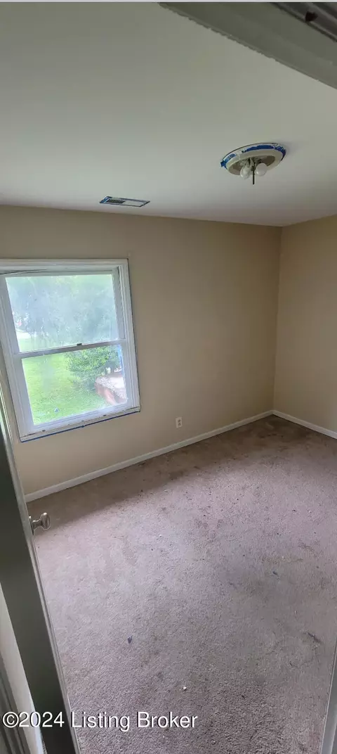 403 E Lothbury Ave, Middlesboro, KY 40965 photo 11
