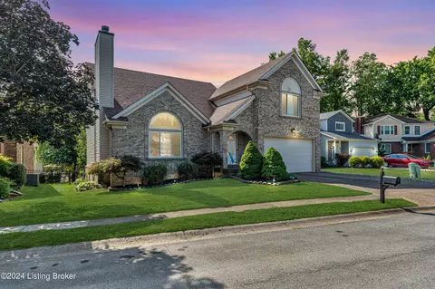 7705 Adam Steven Cir, Louisville, KY 40220