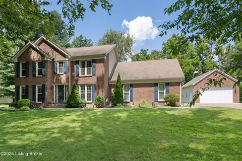 9909 Secretariat Dr, Goshen, KY 40026