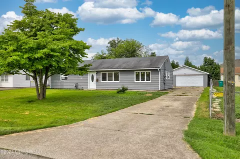 9702 Anita Blvd, Louisville, KY 40272