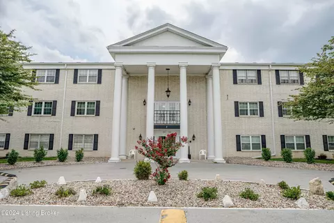 277 El Conquistador Pl, Louisville, KY 40220