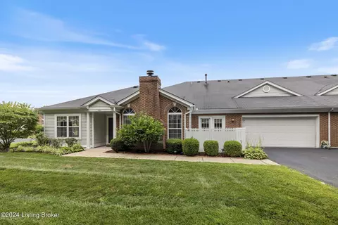 6204 River Forest Dr, Louisville, KY 40258