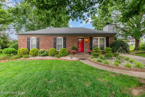 4800 Hat Ct, Louisville, KY 40291