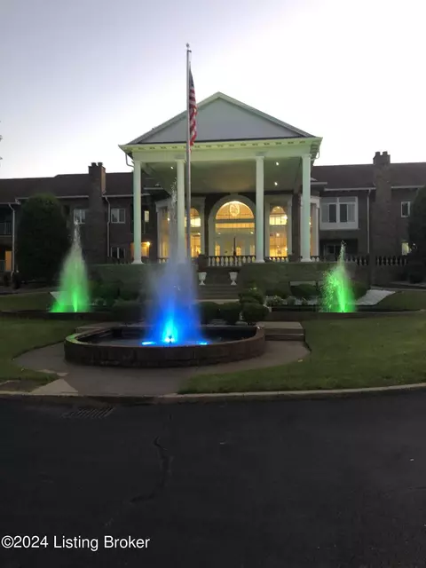 8605 Shelbyville Rd #105, Bellemeade, KY 40222