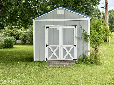 133 Axtel Circle Loop, Mc Daniels, KY 40152 photo 4