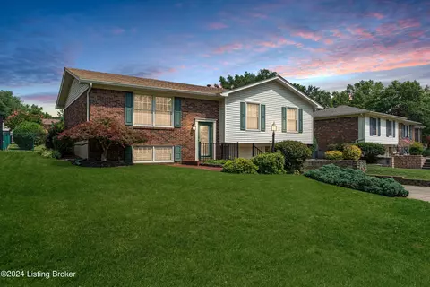 7301 Oswego Cir, Louisville, KY 40214