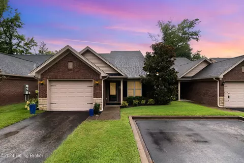 6601 Renate Rd, Louisville, KY 40291