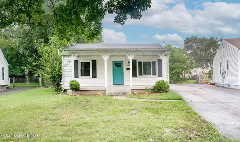 1313 Trinity Park Dr, Louisville, KY 40213