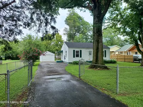 708 Shaffer Rd, Fairdale, KY 40118