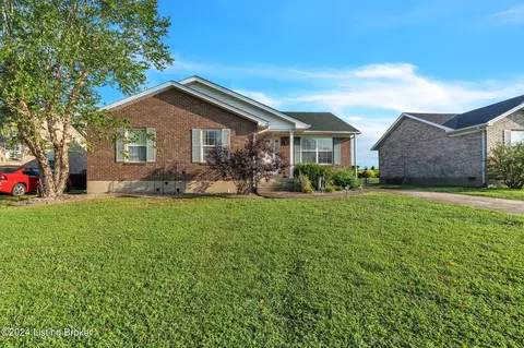 161 Drake Dr, Shepherdsville, KY 40165