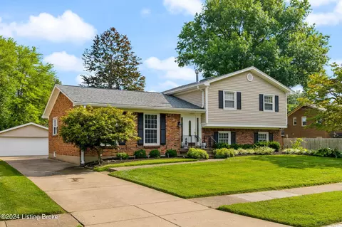 2703 Foxy Poise Rd, Louisville, KY 40220