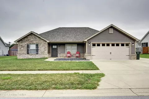 210 Royal Birkdale Ct, Vine Grove, KY 40175