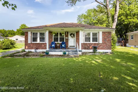 10302 Meadowview Dr, Louisville, KY 40272