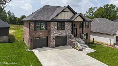 7912 Cultivator Ct, Louisville, KY 40291