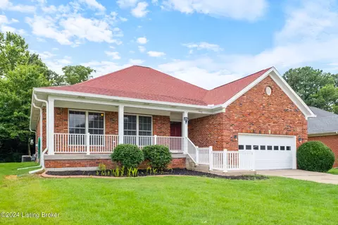 7712 Apple Mill Pl, Louisville, KY 40228