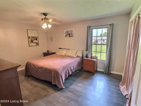 450 Stringer Ln, Mount Washington, KY 40047 photo 14