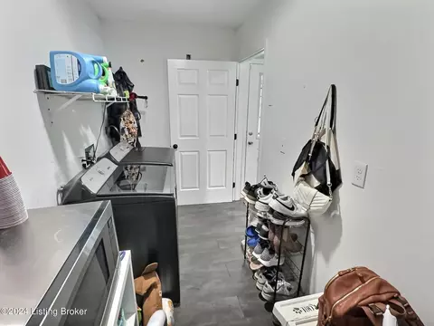 450 Stringer Ln, Mount Washington, KY 40047 photo 10