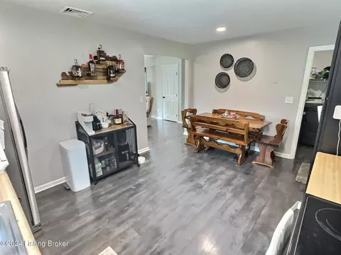 450 Stringer Ln, Mount Washington, KY 40047 photo 9