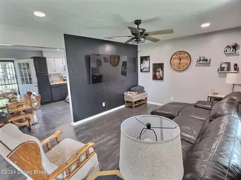 450 Stringer Ln, Mount Washington, KY 40047 photo 6