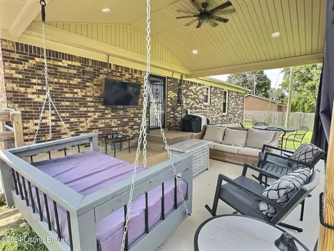 450 Stringer Ln, Mount Washington, KY 40047 photo 21