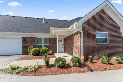 517 Eagle Pointe Dr, Louisville, KY 40214