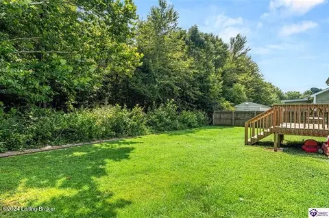 Exterior - 101 Ruby Ct, Radcliff, KY 40160 photo 8 of 9