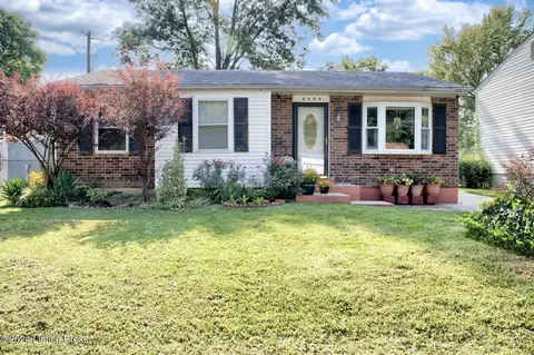 8806 Bost Ln, Louisville, KY 40219