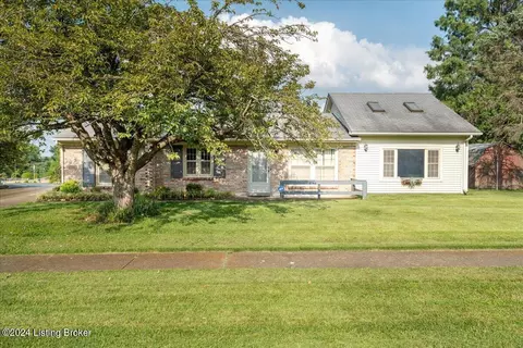 9901 Kidwelly Dr, Jeffersontown, KY 40299
