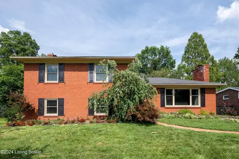 6425 Regency Ln, Louisville, KY 40207