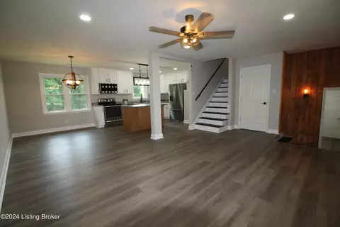 1091 Stringer Ln, Mount Washington, KY 40047 photo 5