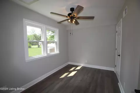 1091 Stringer Ln, Mount Washington, KY 40047 photo 14