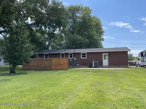 Exterior - 1150 Pinehurst Ave, Madison, IN 47250 photo 5 of 5