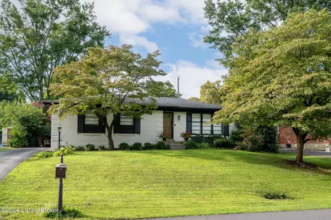 9808 Grenfell Way, Louisville, KY 40223