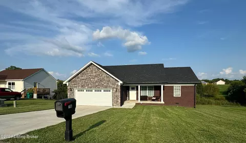 Exterior - 104 Apache Ct, Bloomfield, KY 40008 photo 3 of 11