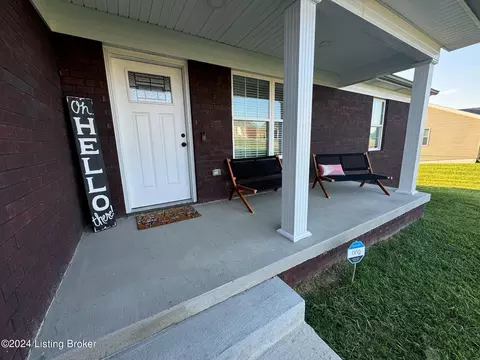 Exterior - 104 Apache Ct, Bloomfield, KY 40008 photo 7 of 11