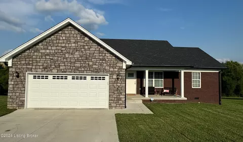 Exterior - 104 Apache Ct, Bloomfield, KY 40008 photo 2 of 11