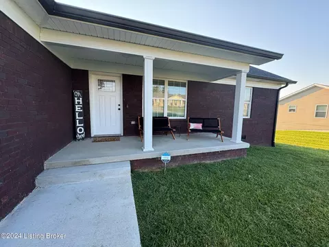 Exterior - 104 Apache Ct, Bloomfield, KY 40008 photo 6 of 11