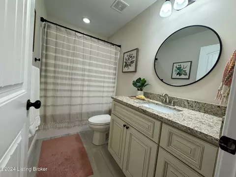 Bath - 104 Apache Ct, Bloomfield, KY 40008 photo 2 of 2