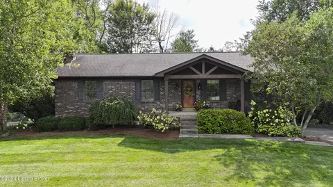 1000 Goshen Ln, Goshen, KY 40026
