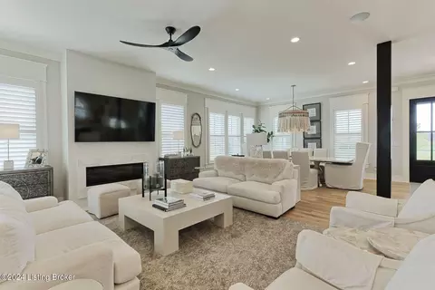 Living - 11614 River Beauty Loop, Prospect, KY 40059 photo 3 of 4