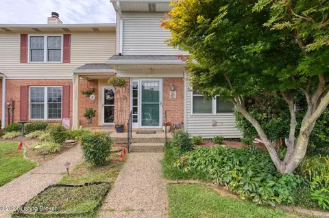 8613 Wintergreen Ct, Louisville, KY 40242