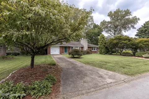 2626 Mccoy Way, Louisville, KY 40205