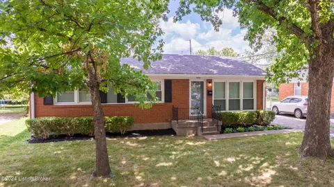 3539 Terrier Ln, Louisville, KY 40218