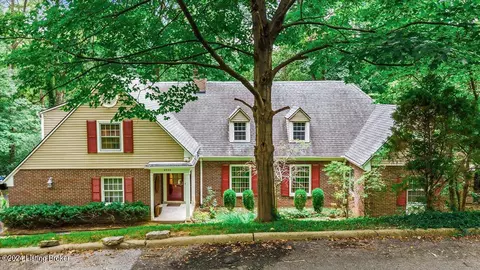 2320 Cross Hill Rd, Louisville, KY 40206