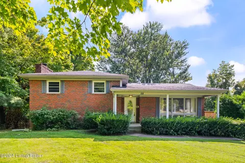 341 Meadowbrook Cir, Shepherdsville, KY 40165