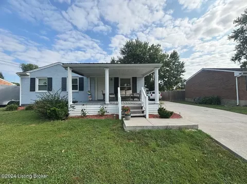 4509 Summitt Dr, Louisville, KY 40229