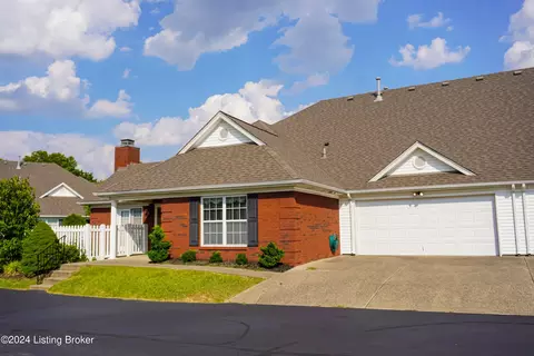 4405 Monarchos Dr, Louisville, KY 40220
