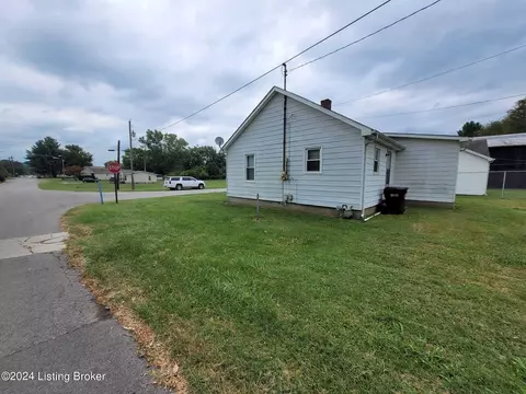 402 Hawkins St, Carrollton, KY 41008