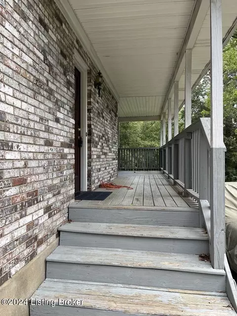1646 Preston St, Radcliff, KY 40160